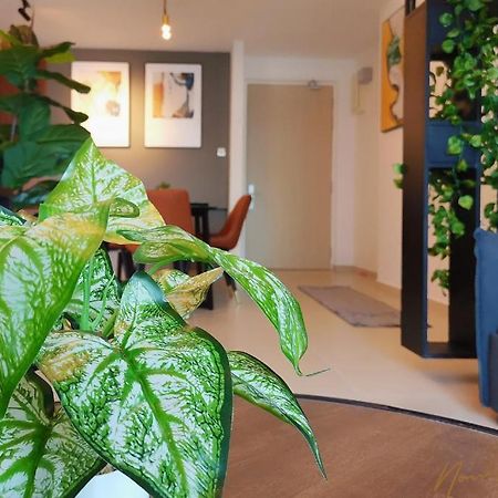 Nowhere 2Br & 2Bath Apartment With Balcony @ Reizz Residences 쿠알라룸푸르 외부 사진