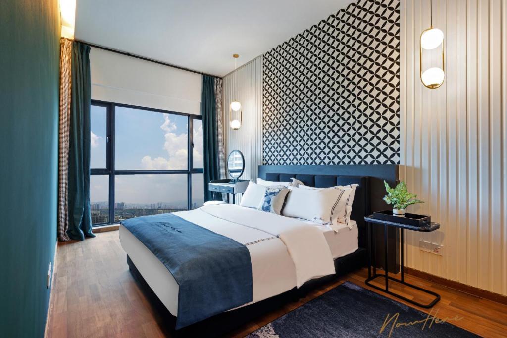 Nowhere 2Br & 2Bath Apartment With Balcony @ Reizz Residences 쿠알라룸푸르 외부 사진
